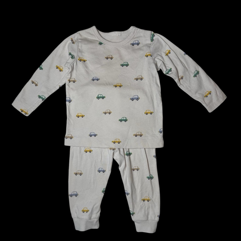 H&M outfit bundle car print 6-9mo, shirt and pant or pajama
